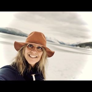 Meet your Posher, Liz